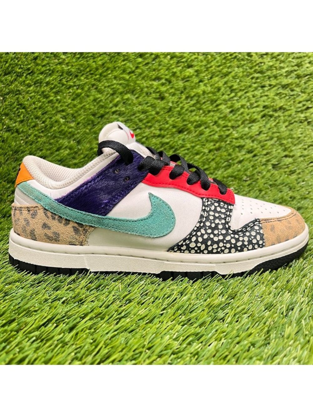 Nike Dunk Low Womens Size 6 White Black Beige Athletic Leather Shoes Sneakers